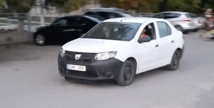 O echipa de trei moldoveni a dezvoltat un kit ce transforma Dacia Logan intr-un automobil 100% electric - VIDEO O echipa de trei moldoveni a dezvoltat un kit ce transforma Dacia Logan intr-un automobil 100% electric - VIDEO