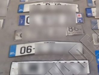 Perchezitii la Briceni. Un barbat avea improvizat in curtea gospodariei un centru de deservire auto fara autorizatie