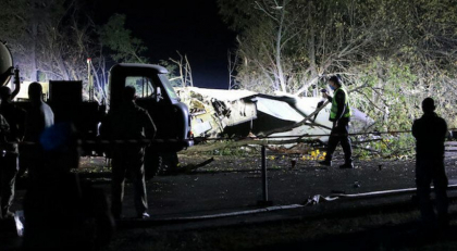 Zelenski anunta 26 de morti in prabusirea avionului militar An-26 langa Harkov; un student militar supravietuieste; SBU evoca o pana de motor; sambata, zi de doliu national Zelenski anunta 26 de morti in prabusirea avionului militar An-26 langa Harkov; un student militar supravietuieste; SBU evoca o pana de motor; sambata, zi de doliu national