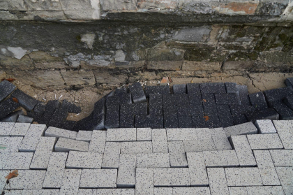 Cum arata pavajul de pe strada Puskin dupa prima ploaie. Ilian Casu: "Cine raspunde de calitatea lucrarilor, Ion? Inca o ploaie si tot pavajul ajunge pe strada Albisoara" - GALERIE FOTO Cum arata pavajul de pe strada Puskin dupa prima ploaie. Ilian Casu: "Cine raspunde de calitatea lucrarilor, Ion? Inca o ploaie si tot pavajul ajunge pe strada Albisoara" - GALERIE FOTO