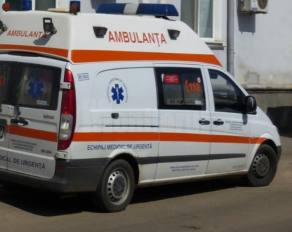 Caz grav in capitala. O macara a cazut peste trei angajati de la un santier in apropiere de Spitalul de Urgente