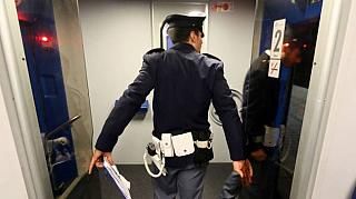 Un moldovean, dat in cautare pentru savarsirea unui viol, a fost arestat si condamnat la inchisoare in Italia Un moldovean, dat in cautare pentru savarsirea unui viol, a fost arestat si condamnat la inchisoare in Italia