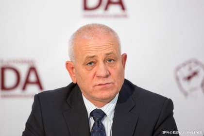 Chiril Motpan: "Reprezentanti ai structurilor anticonstitutionale de la Tiraspol au operat asta noapte perchezitii ilegale in casa ofiterului de politie Andrei Amarfi, cu ridicarea bunurilor personale" Chiril Motpan: "Reprezentanti ai structurilor anticonstitutionale de la Tiraspol au operat asta noapte perchezitii ilegale in casa ofiterului de politie Andrei Amarfi, cu ridicarea bunurilor personale"