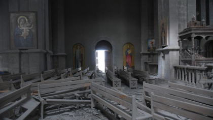 O catedrala armeana istorica din "Ierusalimul din Nagorno-Karabah", avariata de bombardamente. Azerbaidjanul neaga insa atacul O catedrala armeana istorica din "Ierusalimul din Nagorno-Karabah", avariata de bombardamente. Azerbaidjanul neaga insa atacul