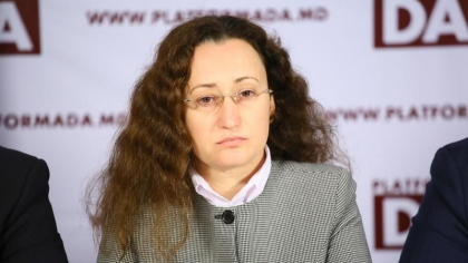 Inga Grigoriu sustine ca declaratia facuta de ea nu a fost inteleasa corect: "Mesajul meu este distorsionat. Am condamnat propaganda prin expunerea a unui sondaj irelevant in ziare, nu donatiile facute de cetateni" Inga Grigoriu sustine ca declaratia facuta de ea nu a fost inteleasa corect: "Mesajul meu este distorsionat. Am condamnat propaganda prin expunerea a unui sondaj irelevant in ziare, nu donatiile facute de cetateni"