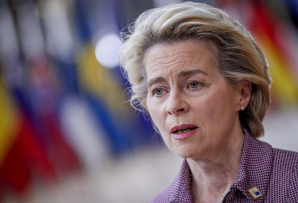 Profesor decapitat in Franta: Ursula von der Leyen se adreseaza cadrelor didactice din Franta si UE