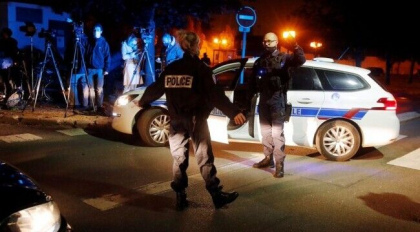 Cinci noi arestari in cazul profesorului decapitat in Franta. Identitatea atacatorului, confirmata Cinci noi arestari in cazul profesorului decapitat in Franta. Identitatea atacatorului, confirmata