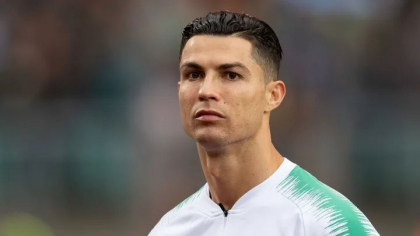 Cristiano Ronaldo nu are frica de nimic. La doar o zi, dupa ce a fost acuzat de incalcarea regulilor privind combaterea coronavirusului, portughezul a postat o poza facuta la psicina Cristiano Ronaldo nu are frica de nimic. La doar o zi, dupa ce a fost acuzat de incalcarea regulilor privind combaterea coronavirusului, portughezul a postat o poza facuta la psicina