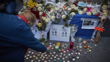 Patru elevi au fost retinuti dupa decapitarea profesorului din Paris Patru elevi au fost retinuti dupa decapitarea profesorului din Paris