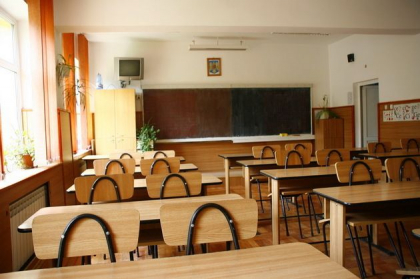 Cati elevi si profesori din intreaga tara sunt testati pozitiv la Covid-19 si cati se afla in autoizolare Cati elevi si profesori din intreaga tara sunt testati pozitiv la Covid-19 si cati se afla in autoizolare