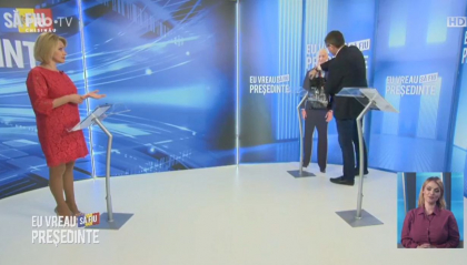 Igor Dodon, prezent la dezbaterile de la PRO TV. Cum a fost adus candidatul independent, sustinut de PSRM, de catre Renato Usatii - FOTO Igor Dodon, prezent la dezbaterile de la PRO TV. Cum a fost adus candidatul independent, sustinut de PSRM, de catre Renato Usatii - FOTO