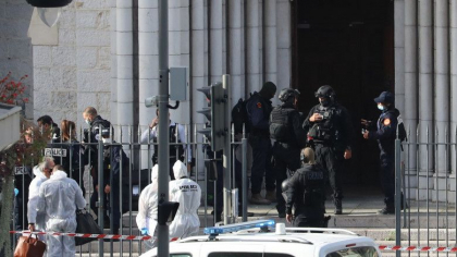 Atac terorist intr-o catedrala la Nisa, soldat cu trei morti. Una dintre victime a fost decapitata Atac terorist intr-o catedrala la Nisa, soldat cu trei morti. Una dintre victime a fost decapitata