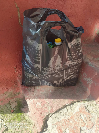 Pungi cu produse alimentare impartite de socialisti la Soroca. Oamenii ar fi fost indemnati sa-l voteze pe Igor Dodon. PAS a sesizat PA, IGP si CEC - DOC