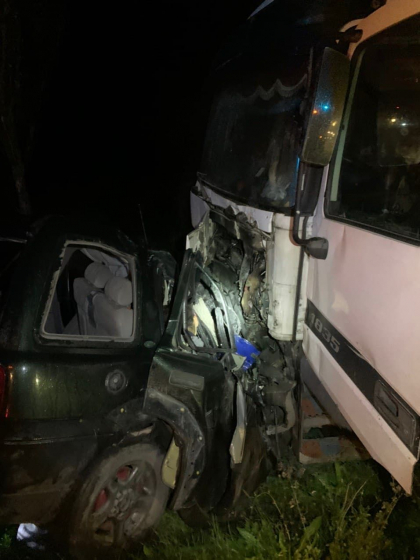 Accident tragic la Orhei. O masina a ajuns un bot de fiare dupa ce s-a ciocnit cu un TIR - FOTO Accident tragic la Orhei. O masina a ajuns un bot de fiare dupa ce s-a ciocnit cu un TIR - FOTO