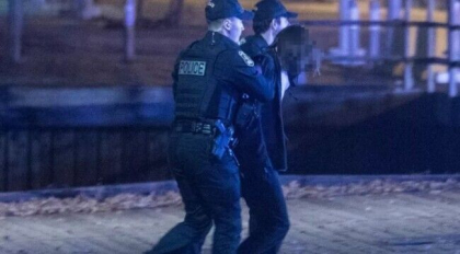 Atac de Halloween la Quebec. Un barbat in haine medievale a ucis 2 persoane cu o sabie Atac de Halloween la Quebec. Un barbat in haine medievale a ucis 2 persoane cu o sabie