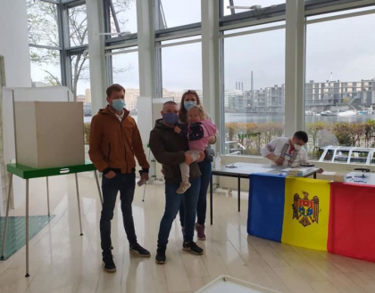 Un barbat, stabilit in Danemarca, a parcurs sute de km pentru a-si exercita votul Un barbat, stabilit in Danemarca, a parcurs sute de km pentru a-si exercita votul