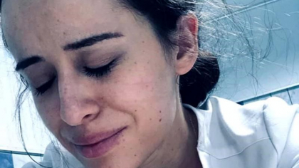 Fotografia virala a unei doctorite care a plans din cauza COVID: „Dupa 33 de ore de purtat masca… Fotografia virala a unei doctorite care a plans din cauza COVID: „Dupa 33 de ore de purtat masca…