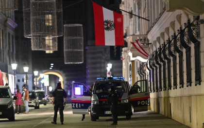 Marturiile unor romani prinsi in mijlocul terorii din Viena. „Cine a apucat sa scape, a scapat atunci”