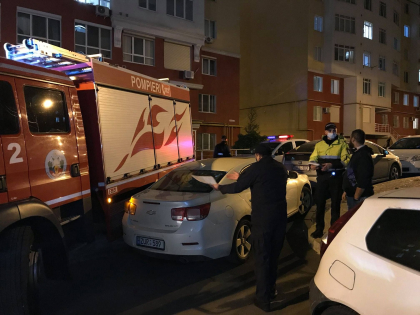 Atentie, soferi. In caz de incendiu, pompierii nu pot trece prin curtile blocurilor din capitala, din cauza masinilor parcate neregulamentar. Salvatorii si politistii au demarat o campanie - VIDEO Atentie, soferi. In caz de incendiu, pompierii nu pot trece prin curtile blocurilor din capitala, din cauza masinilor parcate neregulamentar. Salvatorii si politistii au demarat o campanie - VIDEO
