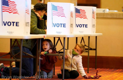 Primele sectii de vot se inchid in statele americane Kentucky si Indiana