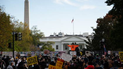 Mai multe proteste ale miscarii BLM au loc in marile orase americane, dupa alegerile care il dau pe Donald Trump ca favorit Mai multe proteste ale miscarii BLM au loc in marile orase americane, dupa alegerile care il dau pe Donald Trump ca favorit