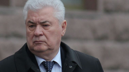 Vladimir Voronin ii indeamna pe moldoveni sa nu iasa la vot si sa boicoteze al doilea tur de scrutin prezidential. Pozitia PCRM: "Dodon e un om corupt, Sandu e un conducator de nimic" Vladimir Voronin ii indeamna pe moldoveni sa nu iasa la vot si sa boicoteze al doilea tur de scrutin prezidential. Pozitia PCRM: "Dodon e un om corupt, Sandu e un conducator de nimic"