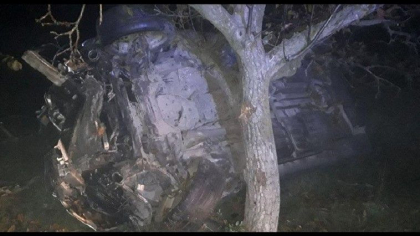 Grav accident la Comrat. Un tanar a murit, iar altul a ajuns la spital, dupa ce un sofer baut a ajuns cu automobilul intr-un copac Grav accident la Comrat. Un tanar a murit, iar altul a ajuns la spital, dupa ce un sofer baut a ajuns cu automobilul intr-un copac