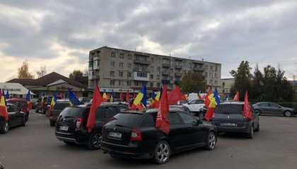 Mars automobilistic in sustinerea lui Igor Dodon. Unii participanti recunosc ca au fost platiti - GALERIE FOTO Mars automobilistic in sustinerea lui Igor Dodon. Unii participanti recunosc ca au fost platiti - GALERIE FOTO