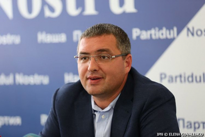 Renato Usatii anunta ca Igor Dodon ar fi cheltuit 11 milioane de euro pentru campania prezidentiala Renato Usatii anunta ca Igor Dodon ar fi cheltuit 11 milioane de euro pentru campania prezidentiala