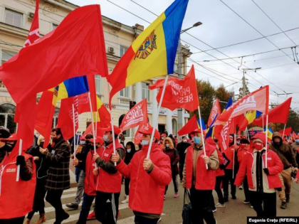 PAS: "Ce poate fi mai rusinos decat un presedinte in functie care isi incheie campania cu protest/miting"