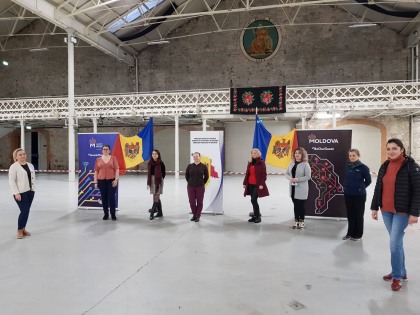 Mobilizare fara precedent in Dublin! Pana la aceasta ora au votat peste 6000 de cetateni. Vezi cat de incapatoare si bine amenajata este sectia de votare - VIDEO Mobilizare fara precedent in Dublin! Pana la aceasta ora au votat peste 6000 de cetateni. Vezi cat de incapatoare si bine amenajata este sectia de votare - VIDEO