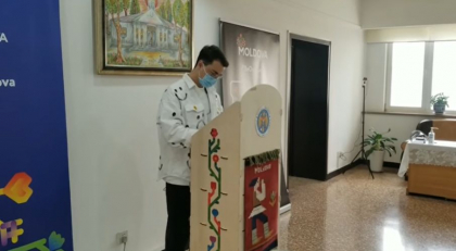 Un moldovean din diaspora a parcurs peste 3 mii de km pentru a putea vota: "Ne pasa pentru ca vrem sa ne intoarcem acasa" - VIDEO Un moldovean din diaspora a parcurs peste 3 mii de km pentru a putea vota: "Ne pasa pentru ca vrem sa ne intoarcem acasa" - VIDEO