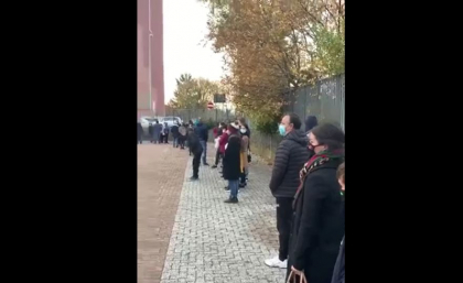Incredibil! Iata ce rand s-a format la Verona, Italia, la o sectie de votare - VIDEO
