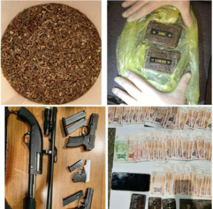 Cinci barbati, retinuti pentru 72 de ore: politistii au gasit la ei peste doua kilograme de droguri. Barbatii risca pana la 15 ani de puscarie Cinci barbati, retinuti pentru 72 de ore: politistii au gasit la ei peste doua kilograme de droguri. Barbatii risca pana la 15 ani de puscarie