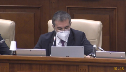 Sergiu Sarbu a anuntat in Parlament ca impreuna cu colegii sai fosti democrati si deputatii din Partidul Sor au creat o noua platforma parlamentara. Cine a fost ales secretarul "Pentru Moldova"