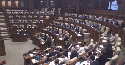 Prim-ministrul Ion Chicu - chemat la raport in Parlament Prim-ministrul Ion Chicu - chemat la raport in Parlament