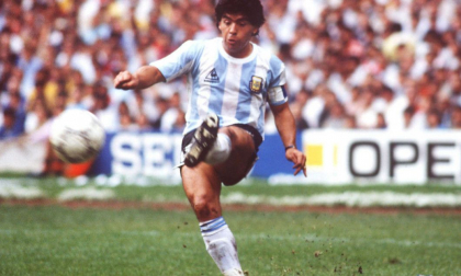 ”Parca mi-a murit cineva drag!” Reactia fotbalistului roman care i-a fost adversar lui Maradona de 3 ori ”Parca mi-a murit cineva drag!” Reactia fotbalistului roman care i-a fost adversar lui Maradona de 3 ori