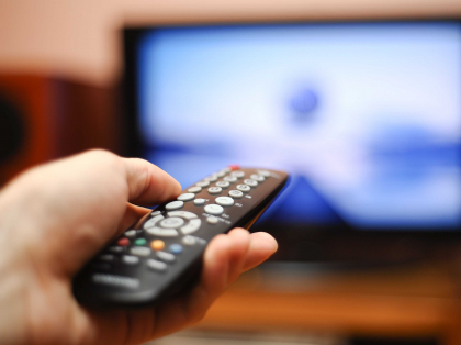 Programele TV rusesti ar putea fi din nou retransmise? Deputatii socialisti propun modificari la Codul serviciilor media audiovizuale / DOC