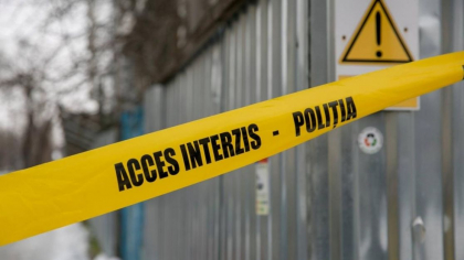 Un barbat a murit, dupa ce a cazut de la etajul zece al unui bloc, aflat in constructii, din oraselul Durlesti: efectua lucrari de izolare a blocului Un barbat a murit, dupa ce a cazut de la etajul zece al unui bloc, aflat in constructii, din oraselul Durlesti: efectua lucrari de izolare a blocului