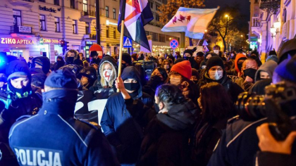 Proteste in Polonia impotriva legii care interzice avortul. Politia a facut arestari