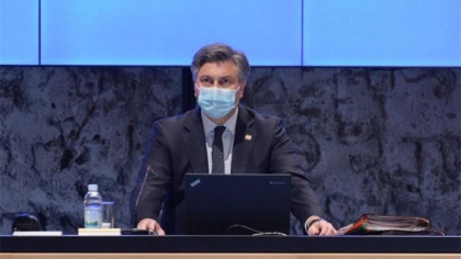 Premierul Croatiei a intrat in izolare. Sotia lui a fost depistata pozitiv COVID-19 Premierul Croatiei a intrat in izolare. Sotia lui a fost depistata pozitiv COVID-19