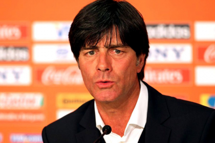 Selectionerul Germaniei, Joachim Loew, a fost reconfirmat in postul principal la carma nationalei Selectionerul Germaniei, Joachim Loew, a fost reconfirmat in postul principal la carma nationalei