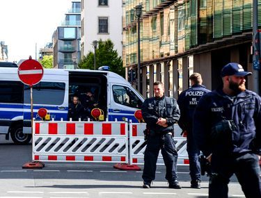 Cel putin doi morti dupa ce o masina a intrat in multime, intr-o zona pietonala din Trier, Germania - VIDEO Cel putin doi morti dupa ce o masina a intrat in multime, intr-o zona pietonala din Trier, Germania - VIDEO