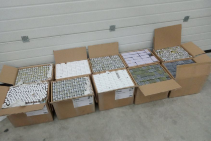 Ultima ora. Anabolizante depistate intr-un autoturism cu numere diplomatice, la vama Palanca Ultima ora. Anabolizante depistate intr-un autoturism cu numere diplomatice, la vama Palanca