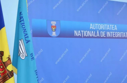 Un fost deputat, un sef de intreprindere municipala, un politist si un vames vizati in controalele ANI