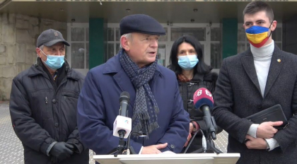 Directorul liceului teoretic Gheorge Asachi din Chisinau va fi deputat in Parlamentul Romaniei. Ce spune Boris Volosatii, dupa anuntarea rezultatelor preliminare Directorul liceului teoretic Gheorge Asachi din Chisinau va fi deputat in Parlamentul Romaniei. Ce spune Boris Volosatii, dupa anuntarea rezultatelor preliminare