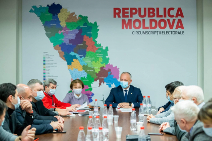 Agenda de lucru a deputatilor socialisti - discutata cu Igor Dodon. Presedintele in exercitiu a participat la sedinta fractiunii parlamentare a PSRM