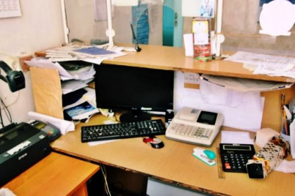Un oficiu postal din Criuleni, spart de 2 indivizi: au furat bani, scrisori recomandate si bilete Loto. Ce risca acestia si cum s-a intamplat totul