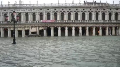 Venetia, afectata din nou de inundatii. Autoritatile nu au activat barierele mobile Venetia, afectata din nou de inundatii. Autoritatile nu au activat barierele mobile