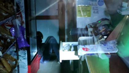 Un hot recidivist din Balti a adormit la locul infractiunii si a fost prins de politisti - VIDEO